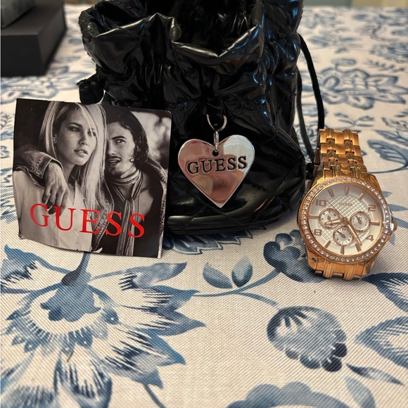 Guess Accessories - Guess Gold Watch Timeless Elegance